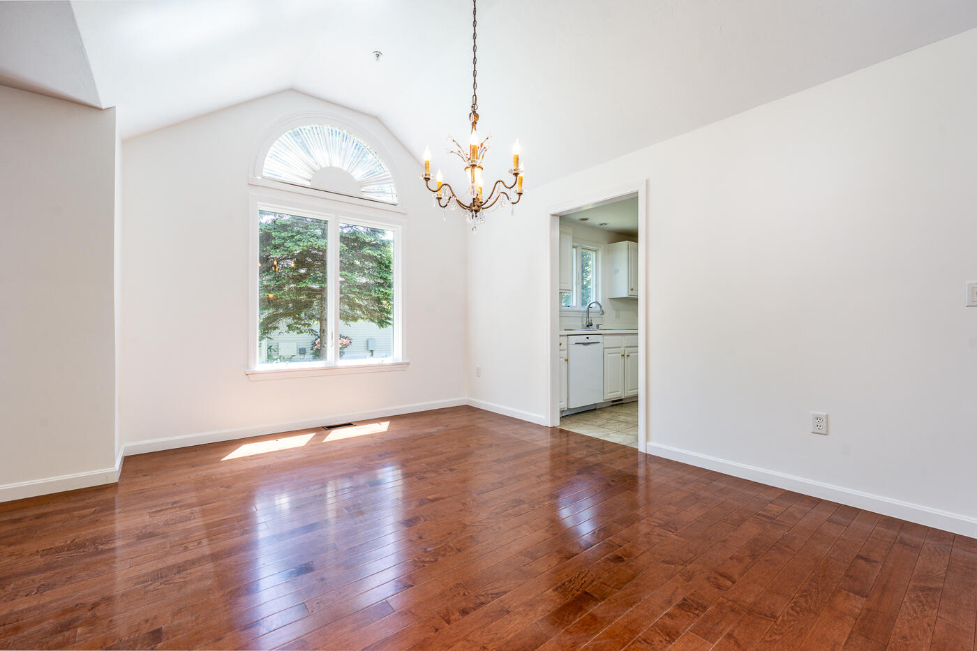 9 Longwood Road Mashpee, MA 02649 - Photo 17 of 41 Dining