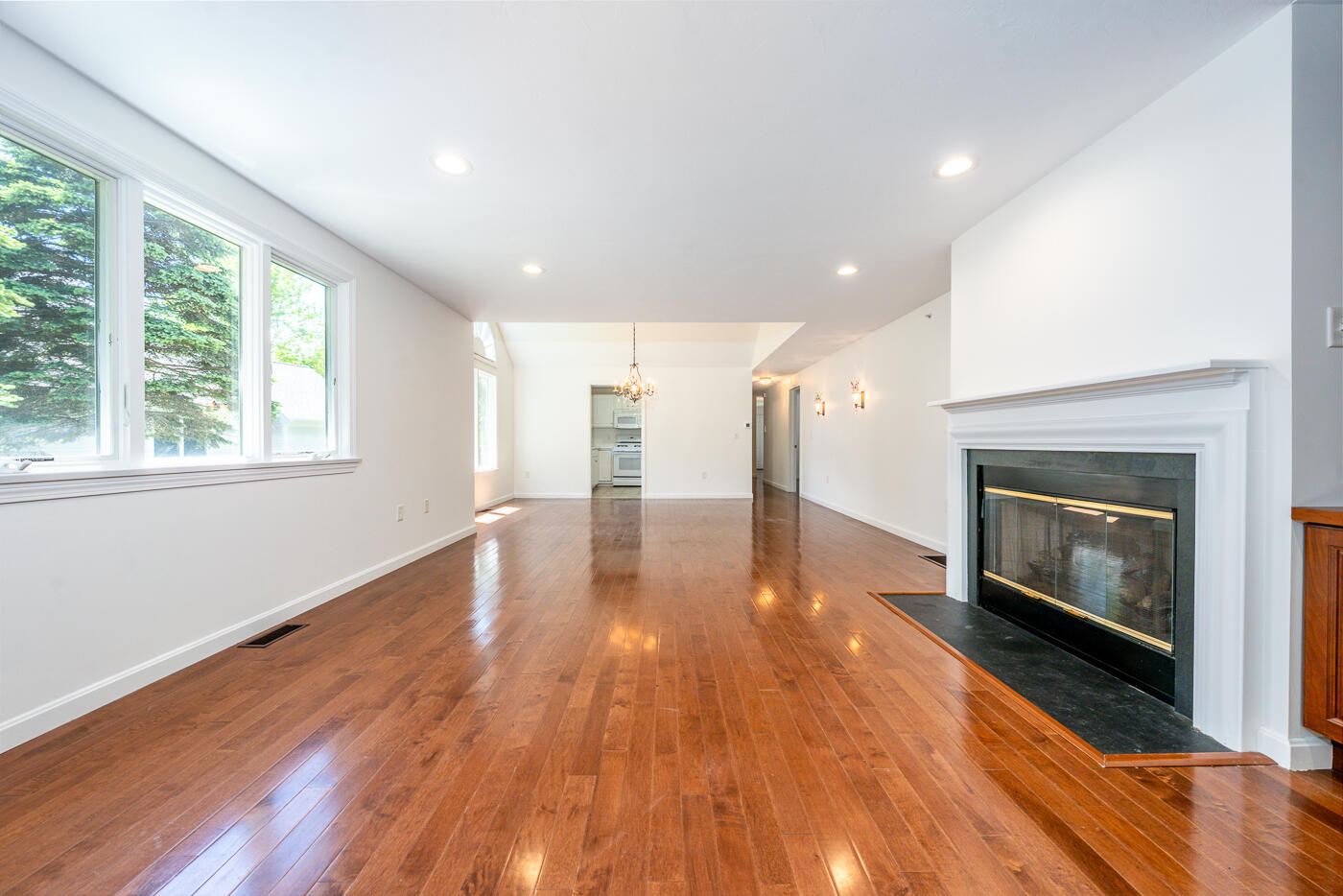 9 Longwood Road Mashpee, MA 02649 - Photo 18 of 41 Living