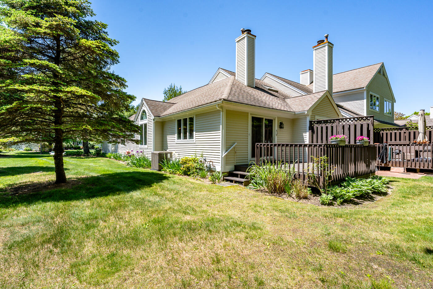 9 Longwood Road Mashpee, MA 02649 - Photo 4 of 41 Back