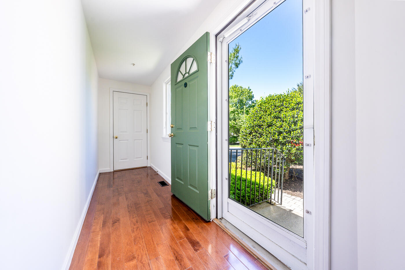 9 Longwood Road Mashpee, MA 02649 - Photo 7 of 41 Entry