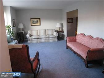 1067 Valley Road Warminster, PA 18974 - Photo 6 of 12 Gallery Image 6