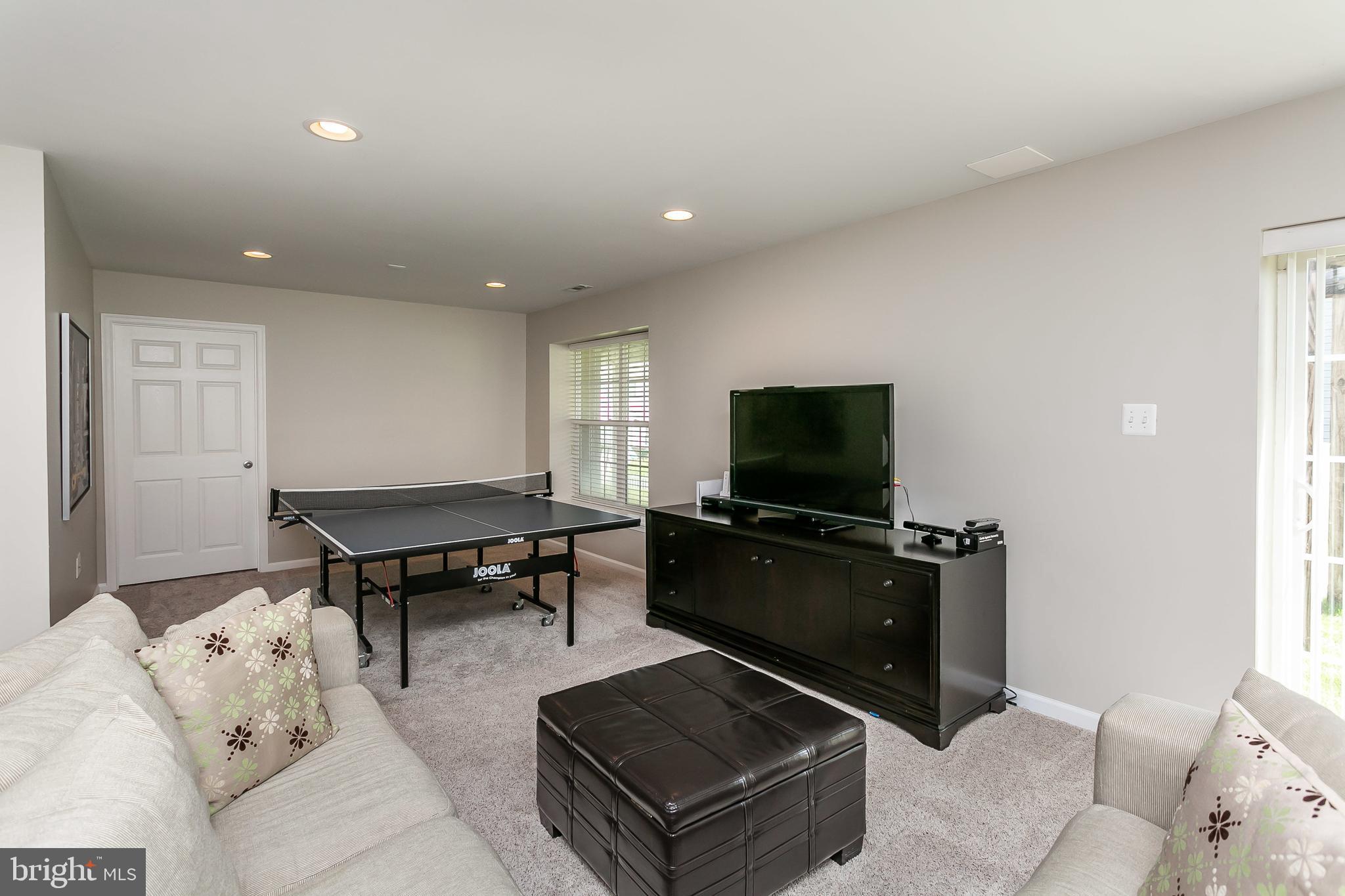 2304 Crabury Road Baltimore, MD 21209 - Photo 38 of 50
