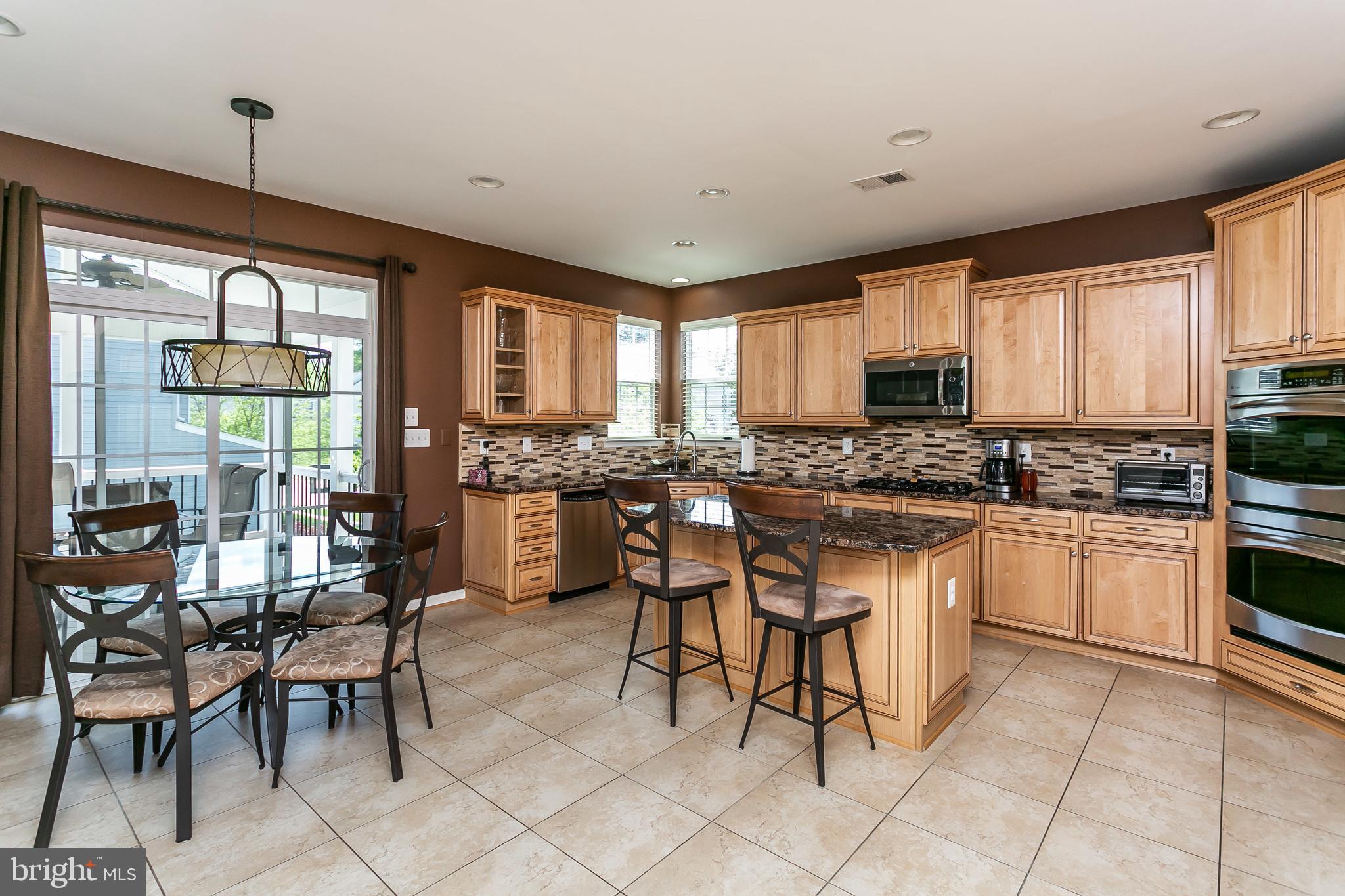 2304 Crabury Road Baltimore, MD 21209 - Photo 5 of 50