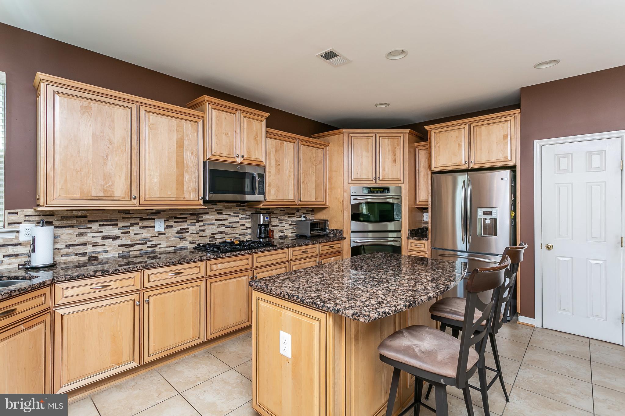 2304 Crabury Road Baltimore, MD 21209 - Photo 6 of 50