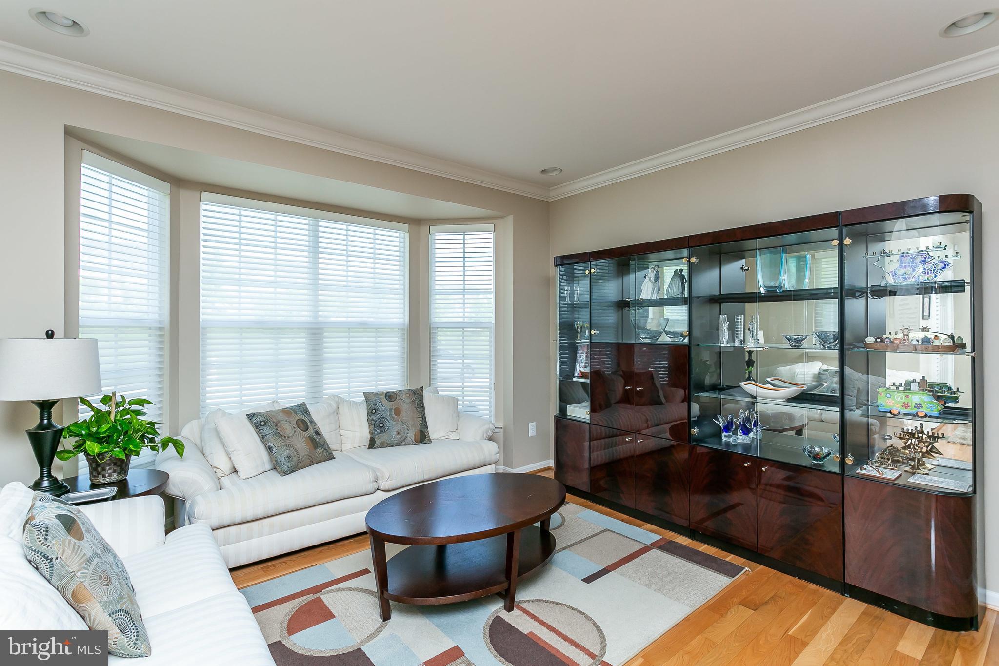 2304 Crabury Road Baltimore, MD 21209 - Photo 10 of 50