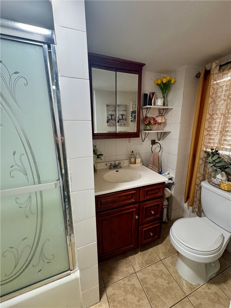 166 Lowell Avenue Providence, RI 02909 - Photo 20 of 30