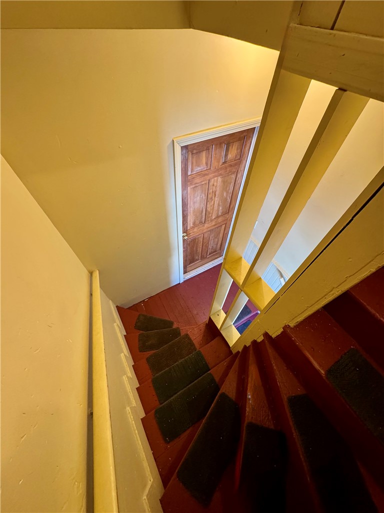 166 Lowell Avenue Providence, RI 02909 - Photo 25 of 30