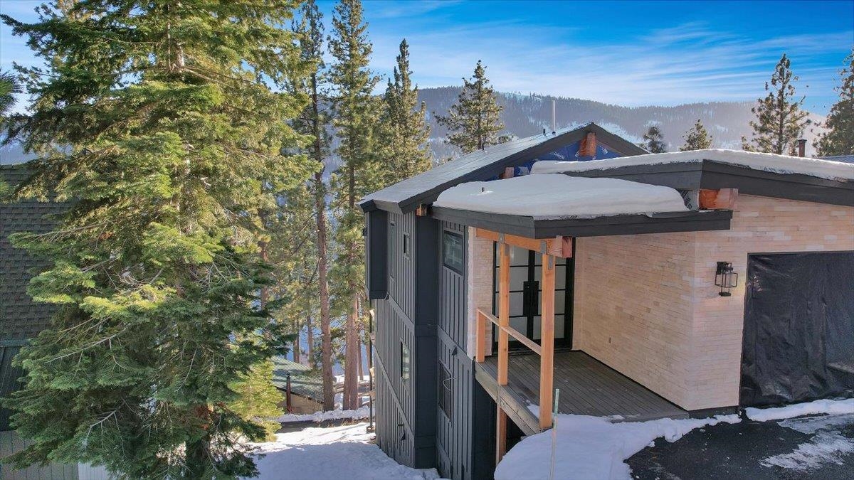 14459 East Reed Avenue Truckee, CA 96161 - Photo 2 of 28 Gallery Image 2