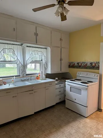 $52,500 | 25 South Walnut Street, Tamaroa, IL 62888