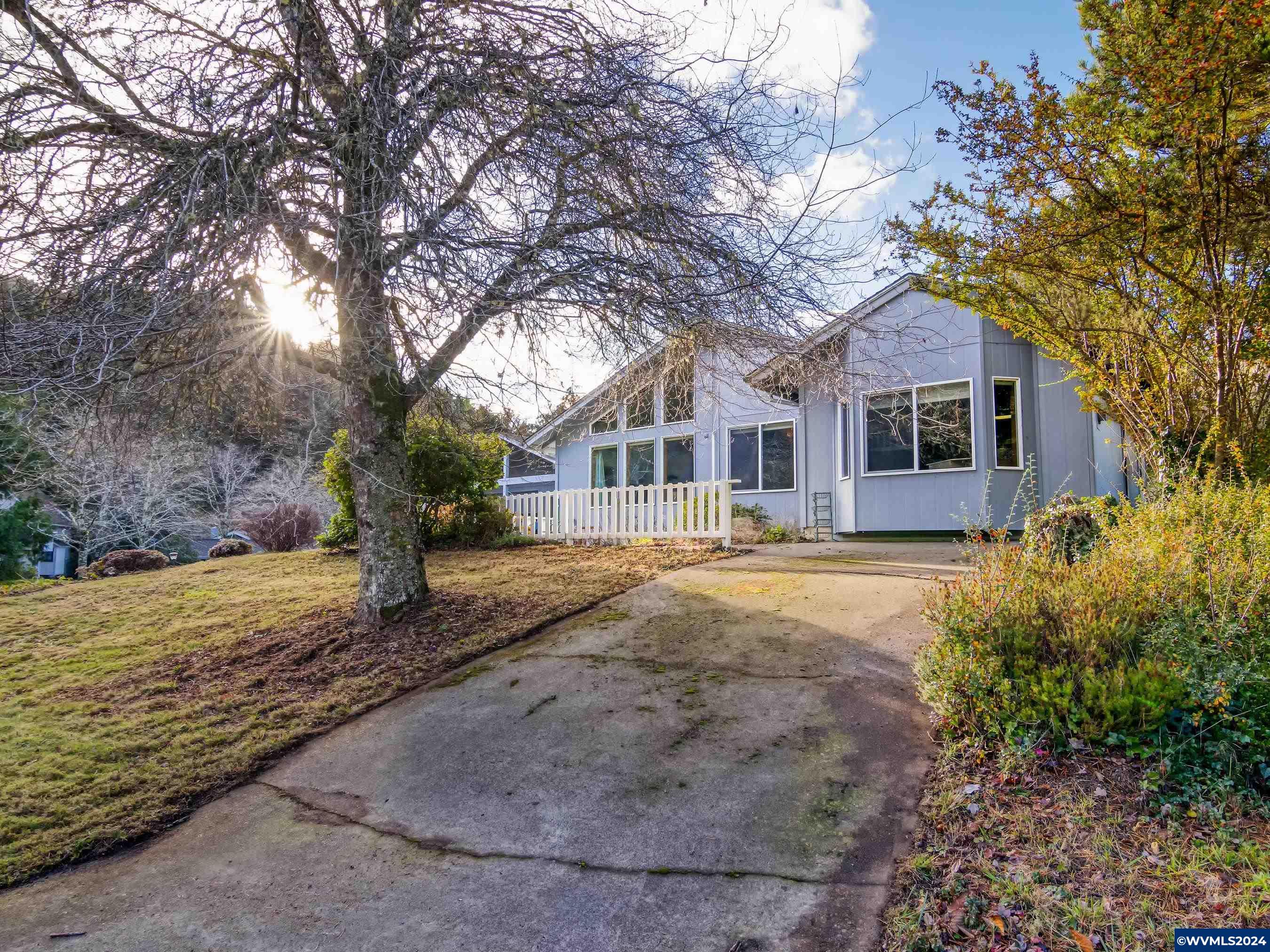 341 Combs Circle Yachats, OR 97498 - Photo 25 of 33