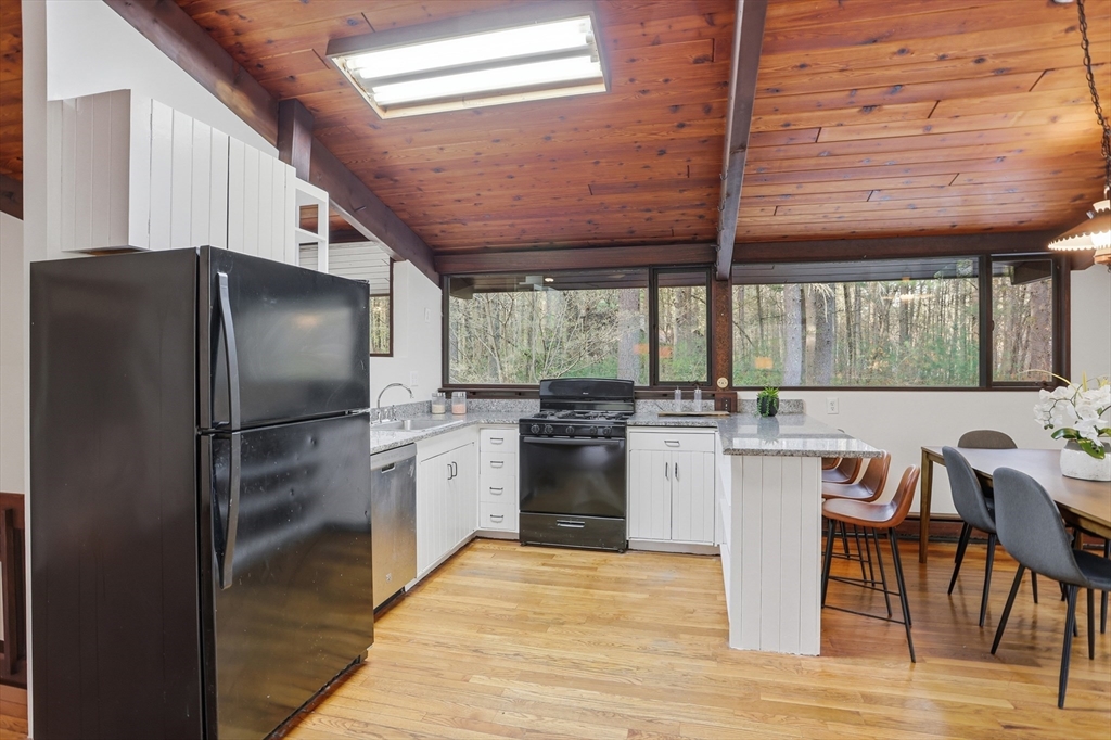 234 Tophet Road Carlisle, MA 01741 - Photo 13 of 41