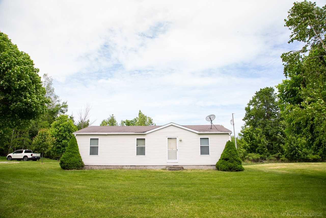 4201 Custer Road Carsonville, MI 48419 - Photo 1 of 15 31349501.JPG