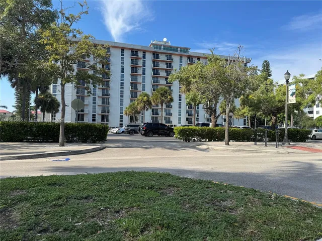 $245,000 | 2075 Northeast 164th Street, Unit 105, North Miami Beach, FL 33162