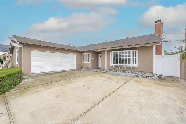 $4,900 | 17391 Waal Circle, Huntington Beach, CA 92647