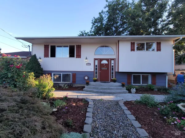 $427,900 | 2020 Powers Avenue, Lewiston, ID 83501
