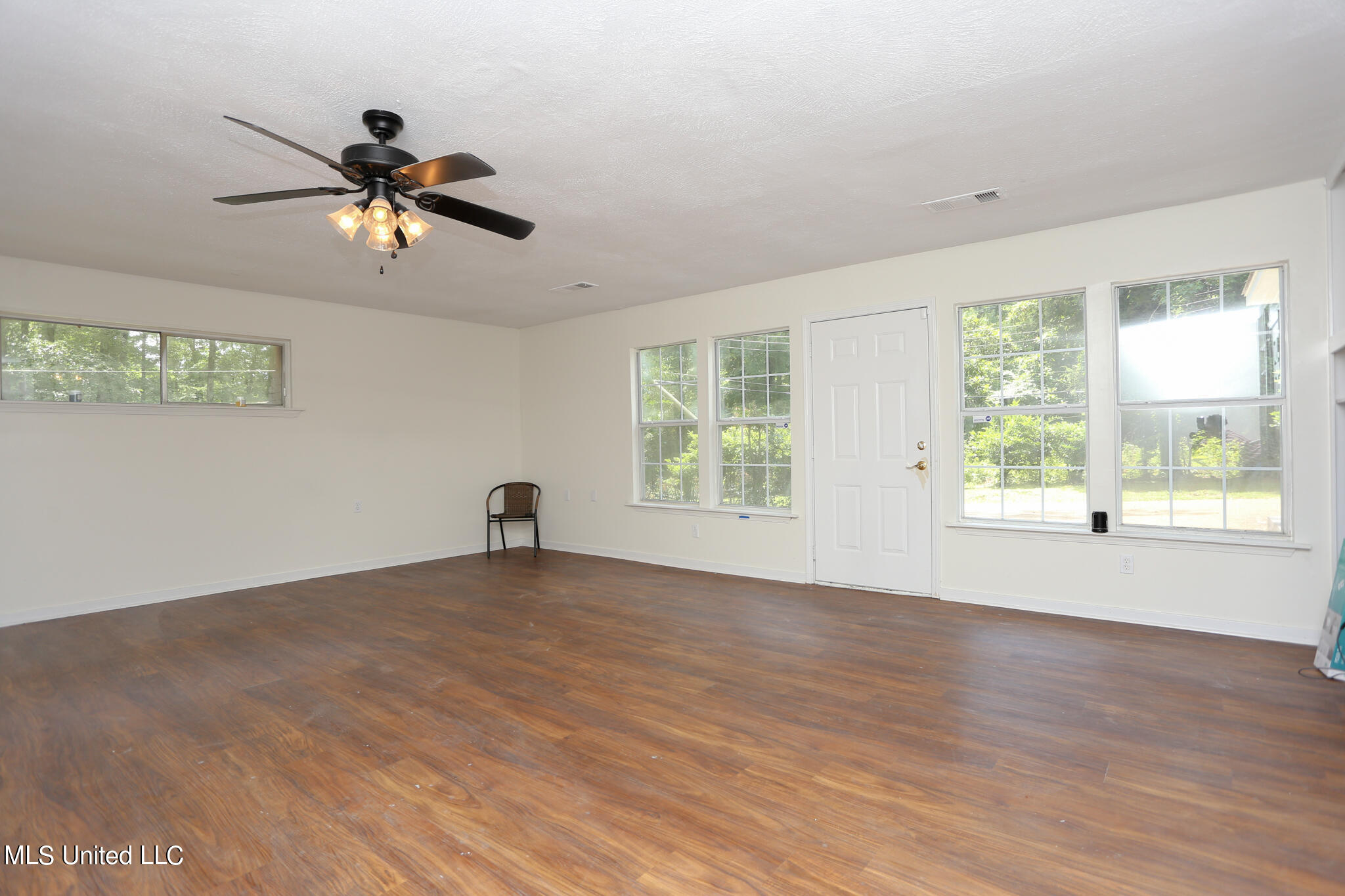5353 Terry Road Jackson, MS 39272 - Photo 7 of 39 IMG_1876
