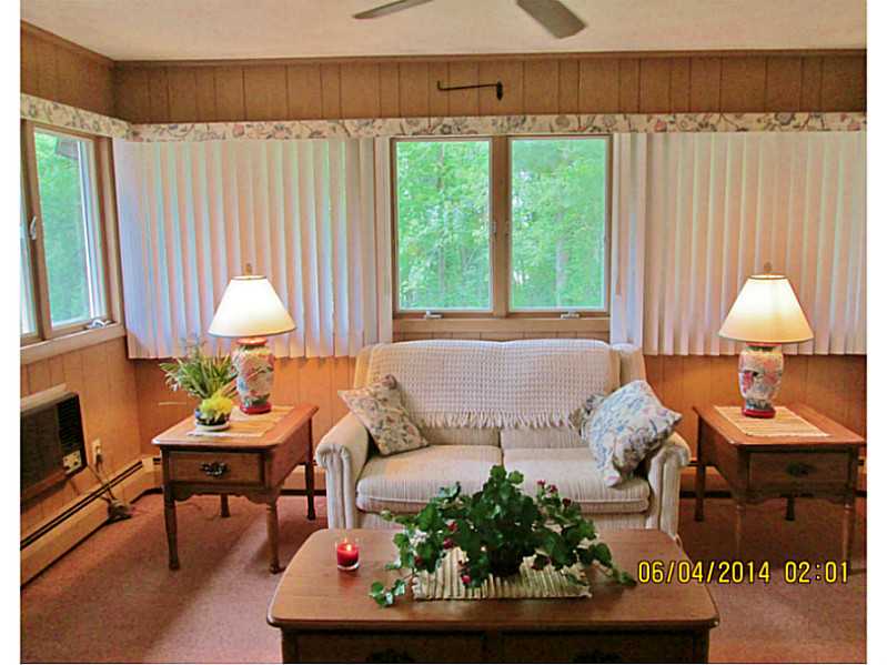 242 Harris Road Smithfield, RI 02917 - Photo 6 of 24 Den/Family/Great Room.