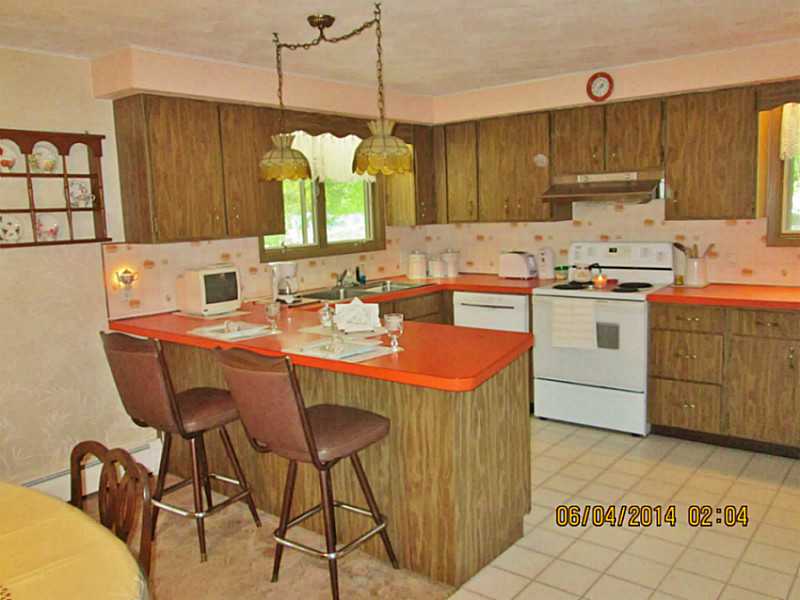 242 Harris Road Smithfield, RI 02917 - Photo 7 of 24 Kitchen.
