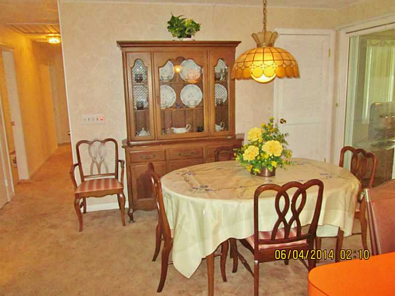 242 Harris Road Smithfield, RI 02917 - Photo 8 of 24 Dining Area.