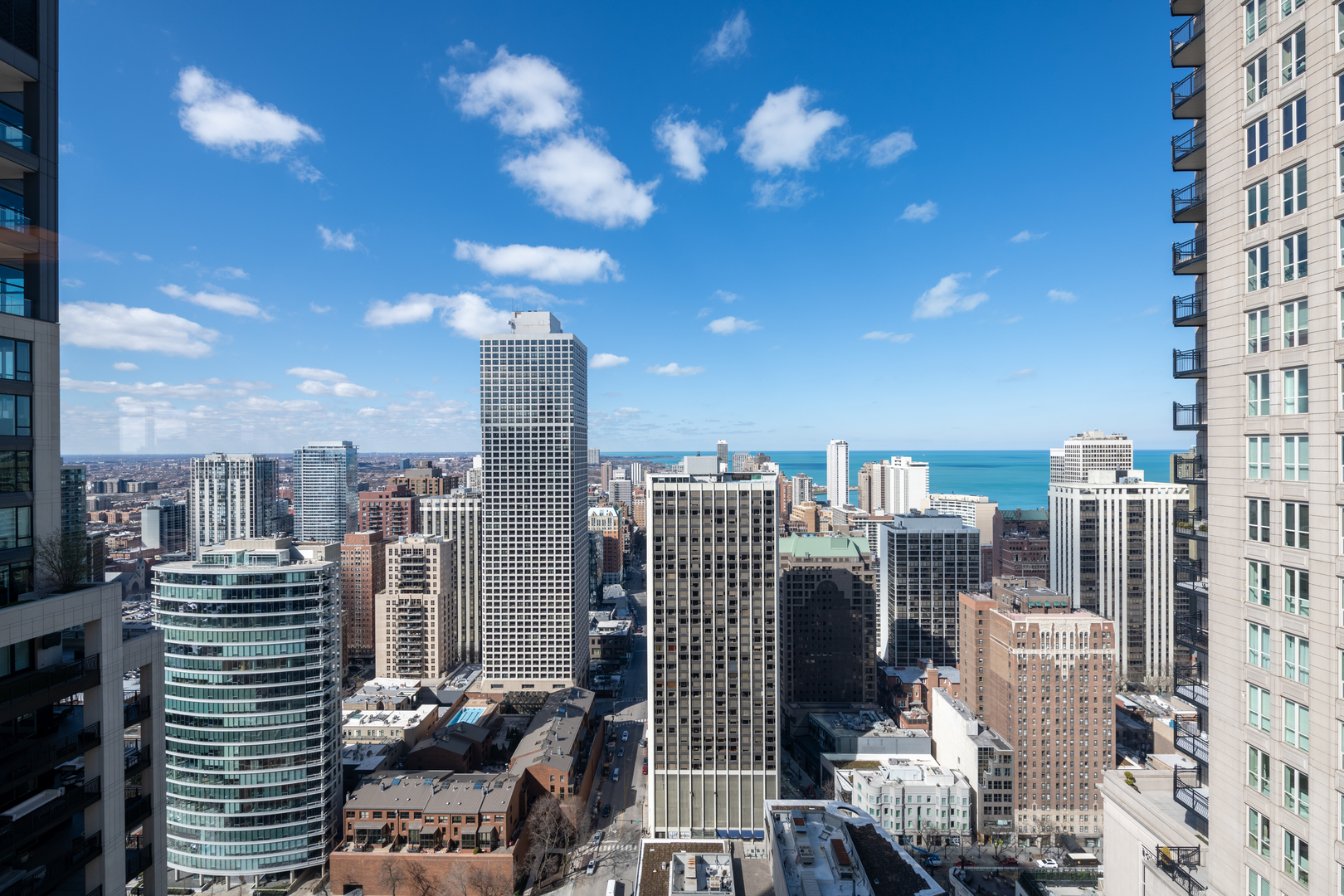 10 East Delaware Place, Unit 25B Chicago, IL 60611 - Photo 32 of 38