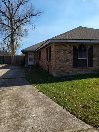 $1,500 | 266 Meadows Drive, Destrehan, LA 70047