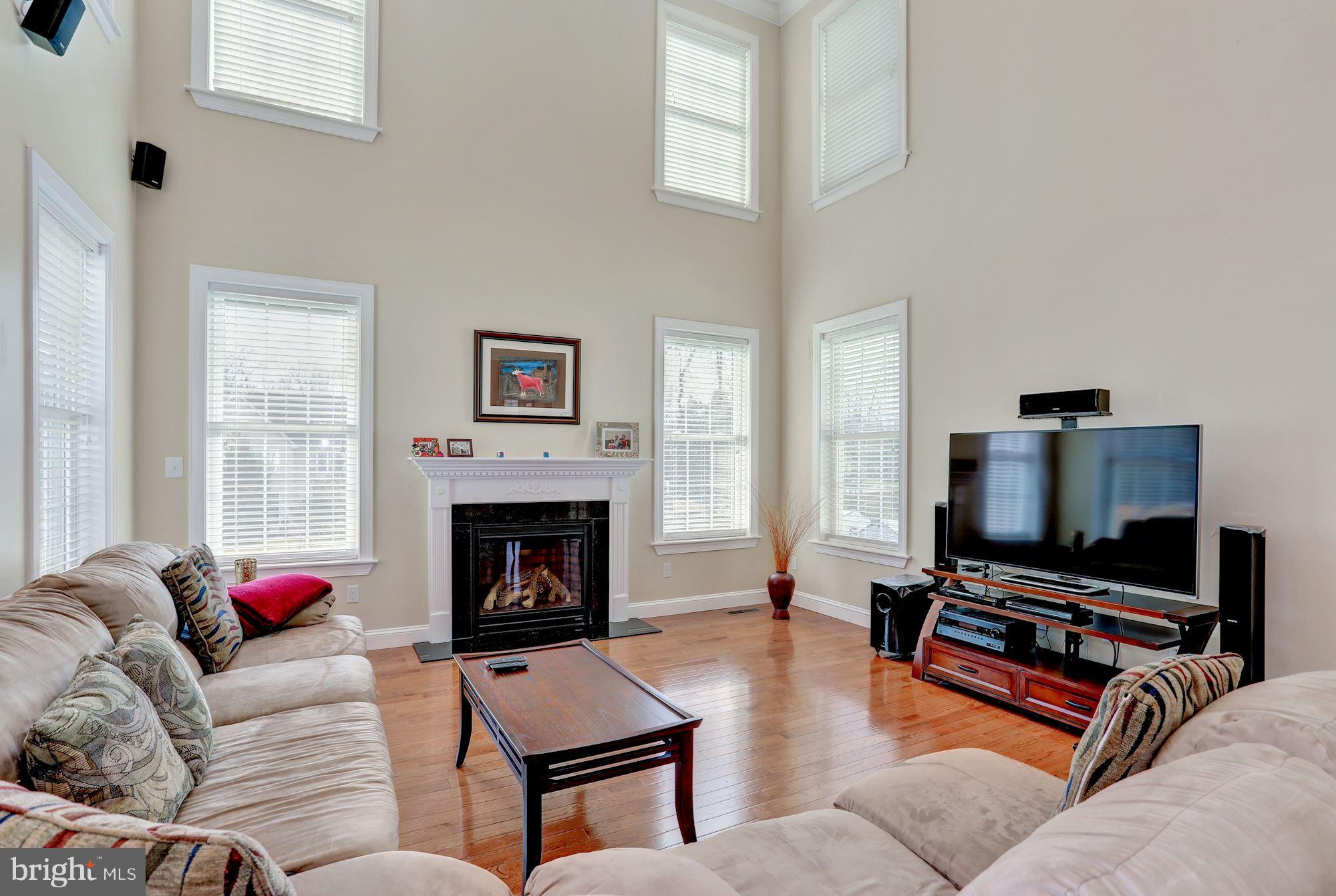 8725 Redman Street Springfield, VA 22153 - Photo 11 of 30 Family Room