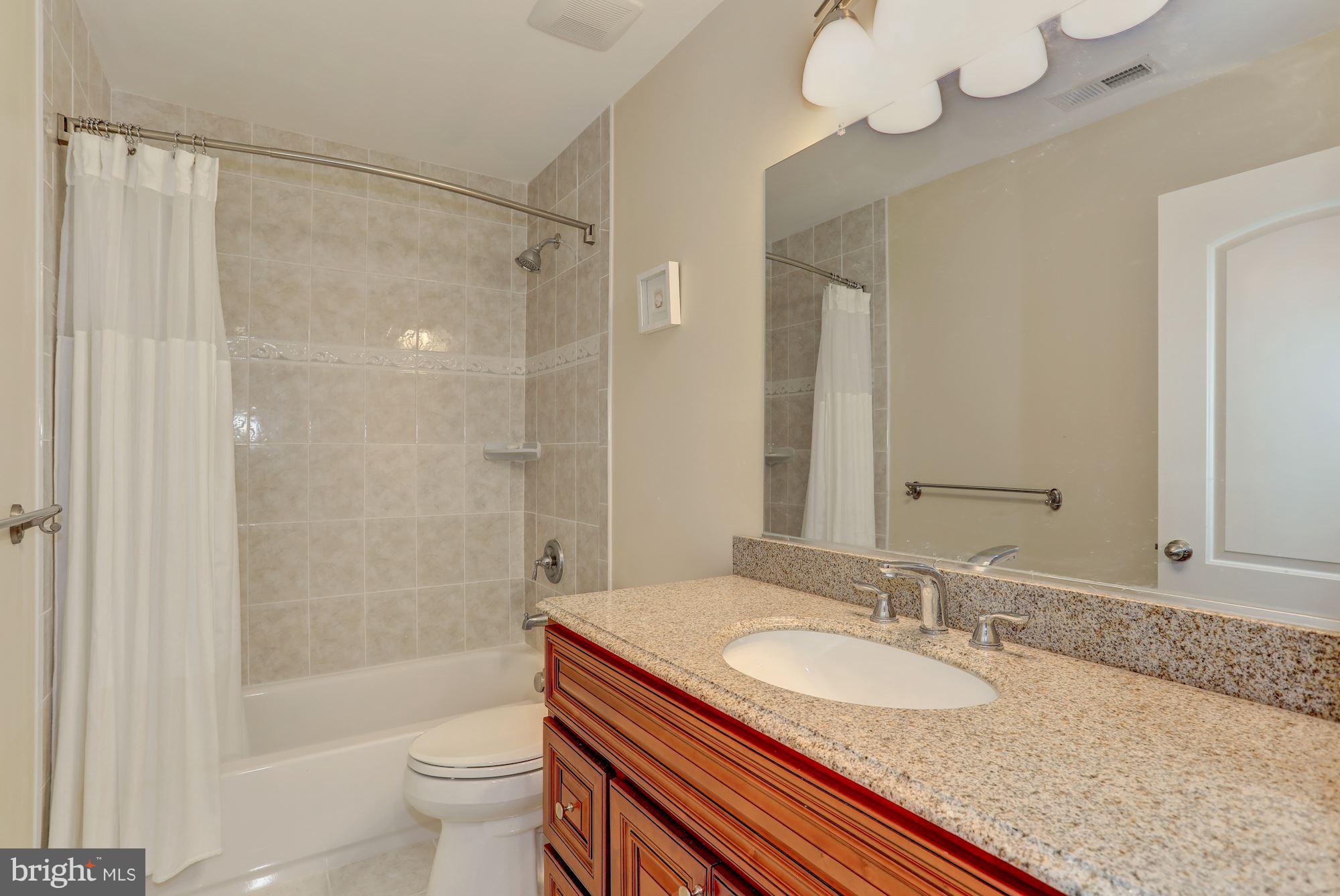 8725 Redman Street Springfield, VA 22153 - Photo 21 of 30 Bath