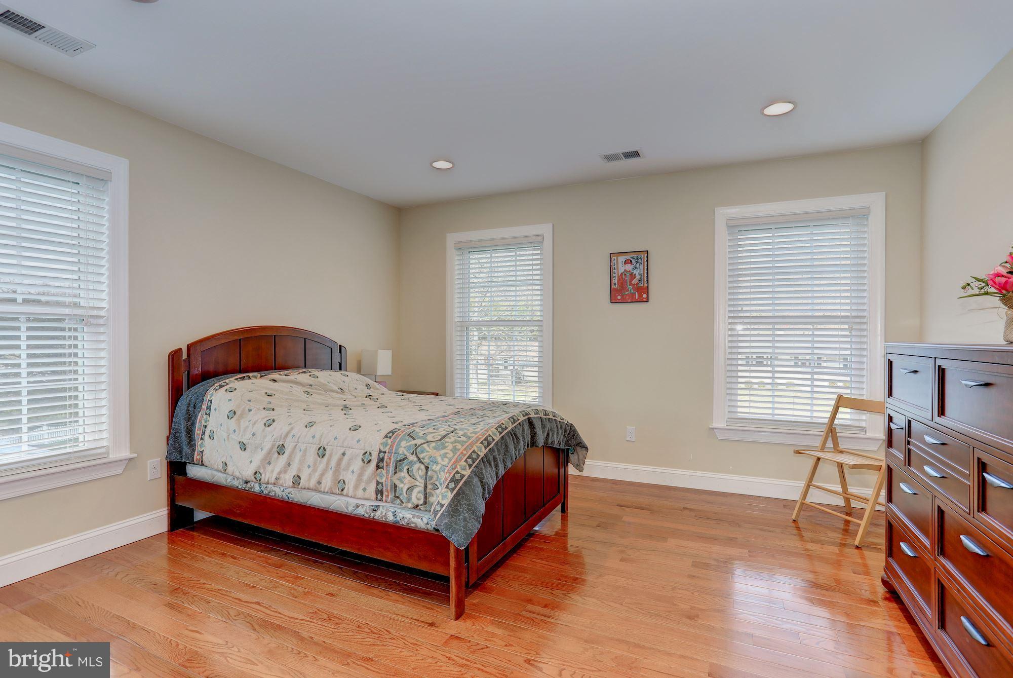 8725 Redman Street Springfield, VA 22153 - Photo 22 of 30 Bedroom