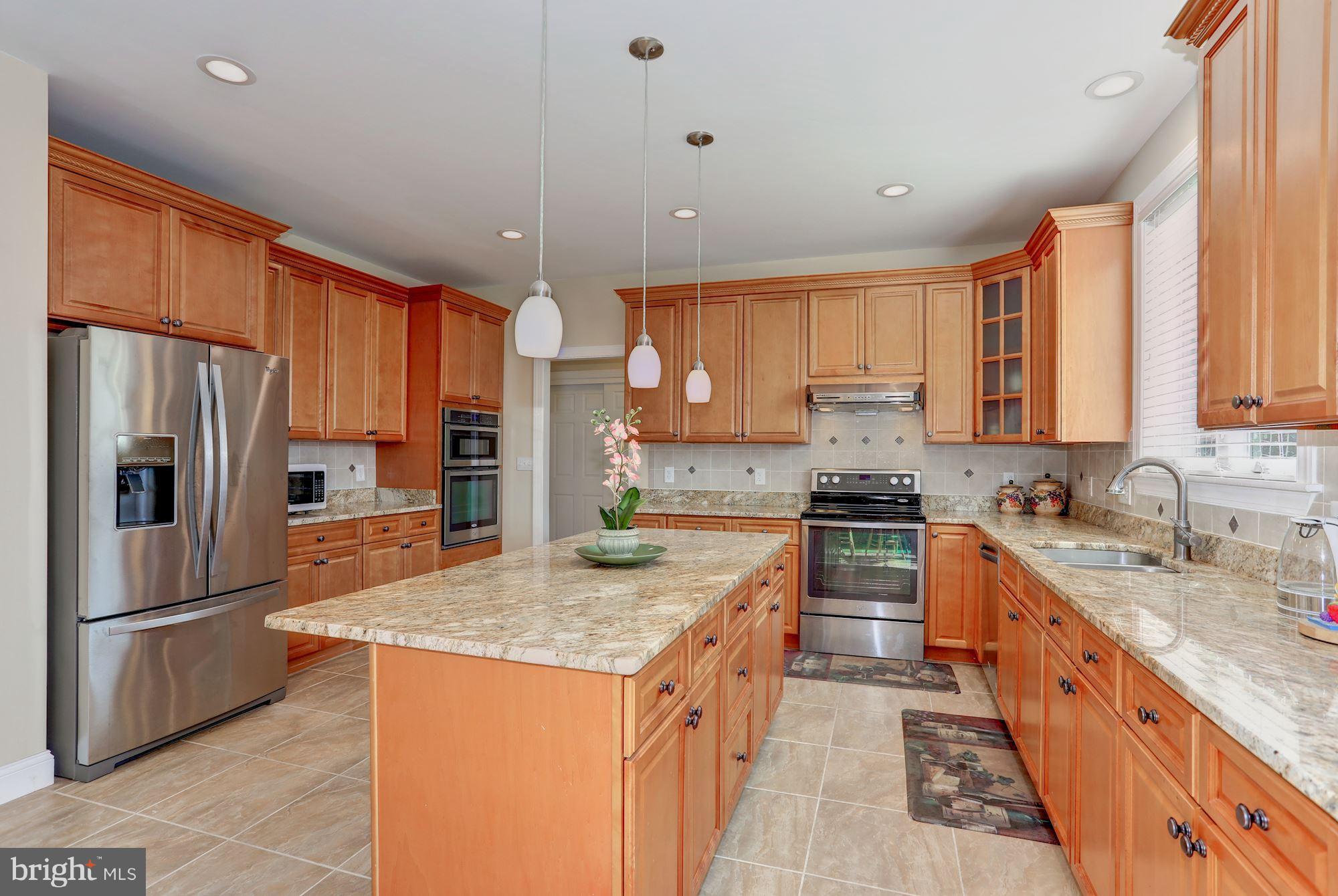 8725 Redman Street Springfield, VA 22153 - Photo 7 of 30 Kitchen
