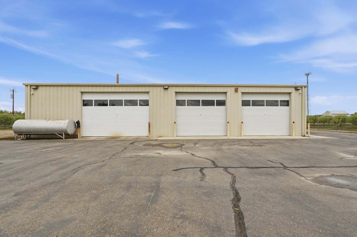 18401 Carrolton Road Ripon, CA 95366 - Photo 7 of 34