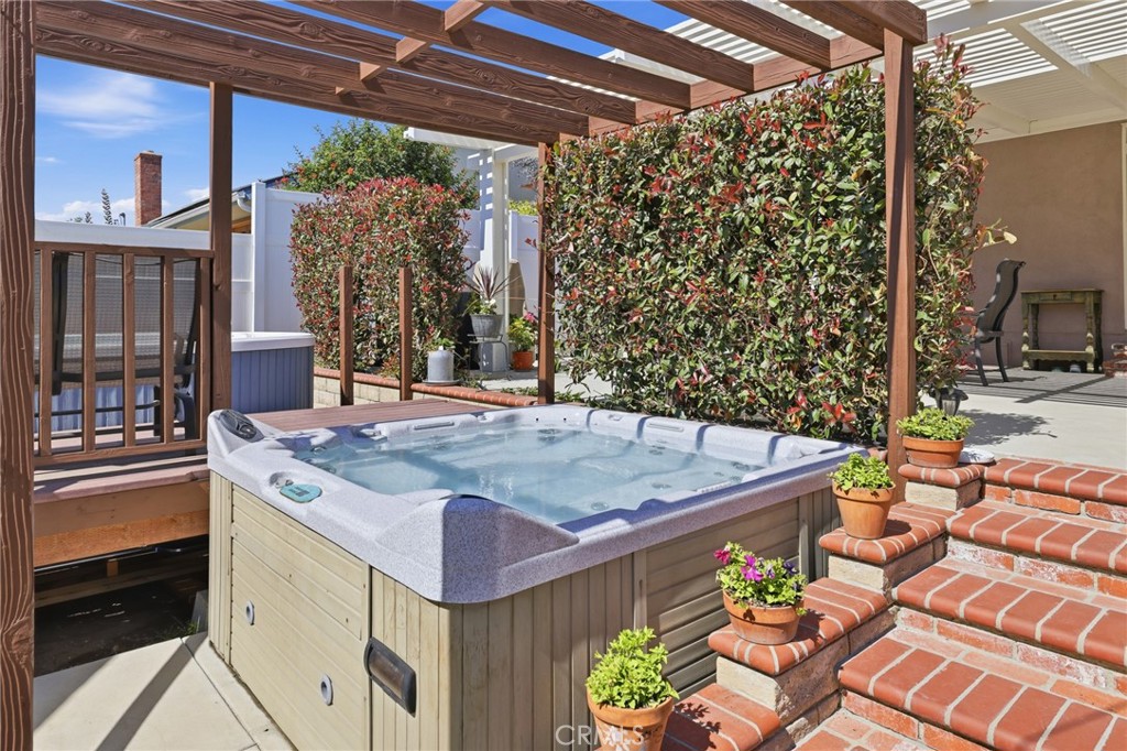 1869 Country Club Road Thousand Oaks, CA 91360 - Photo 30 of 35