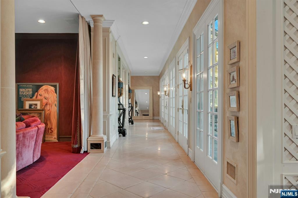 86 Fox Hedge Road Saddle River, NJ 07458 - Photo 14 of 44