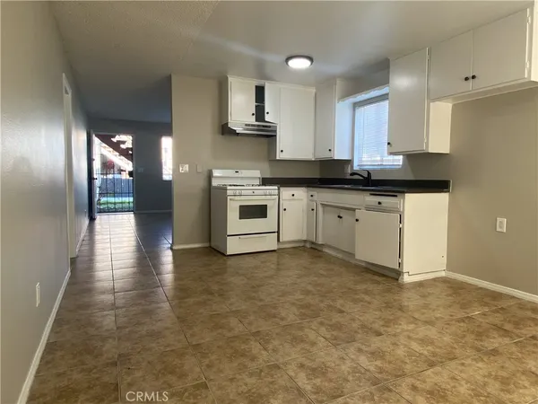 $1,950 | 1023 West 8th Street, Unit B, Pomona, CA 91766