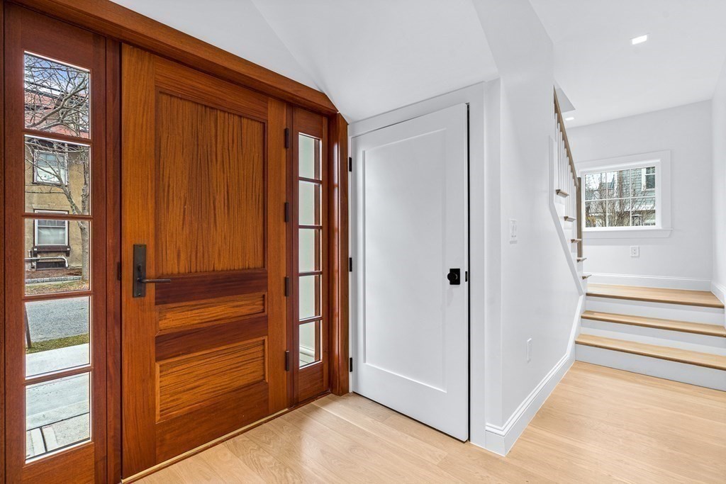 21 Crowninshield Road, Unit 5 Brookline, MA 02446 - Photo 13 of 15 Gallery Image 13