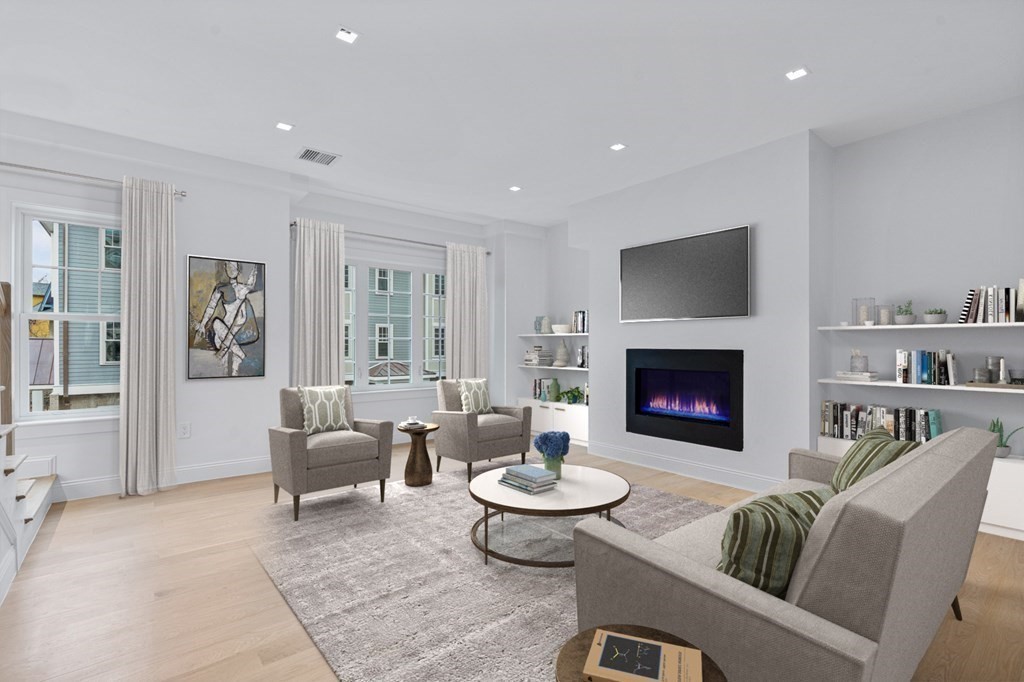 21 Crowninshield Road, Unit 5 Brookline, MA 02446 - Photo 2 of 15 Gallery Image 2