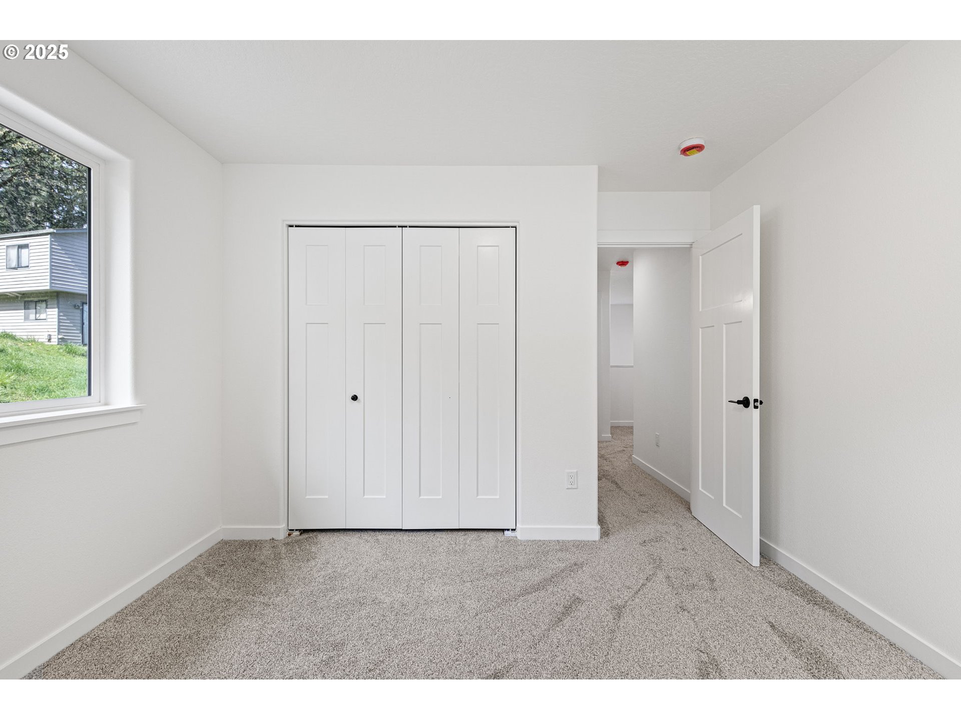 65 Bangle Court Cottage Grove, OR 97424 - Photo 33 of 44 a view of an empty room