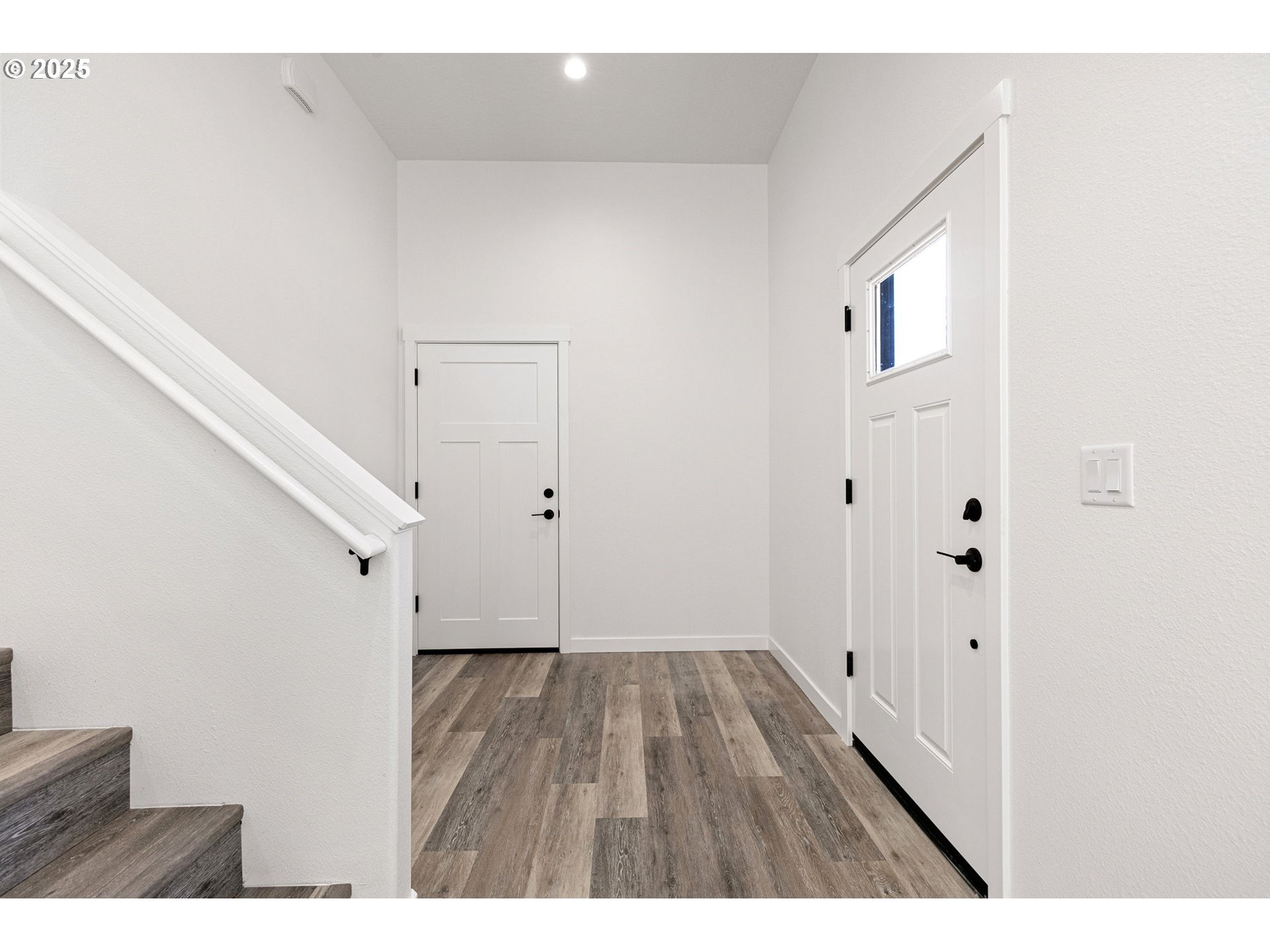 65 Bangle Court Cottage Grove, OR 97424 - Photo 42 of 44 a view of an entryway with wooden floor