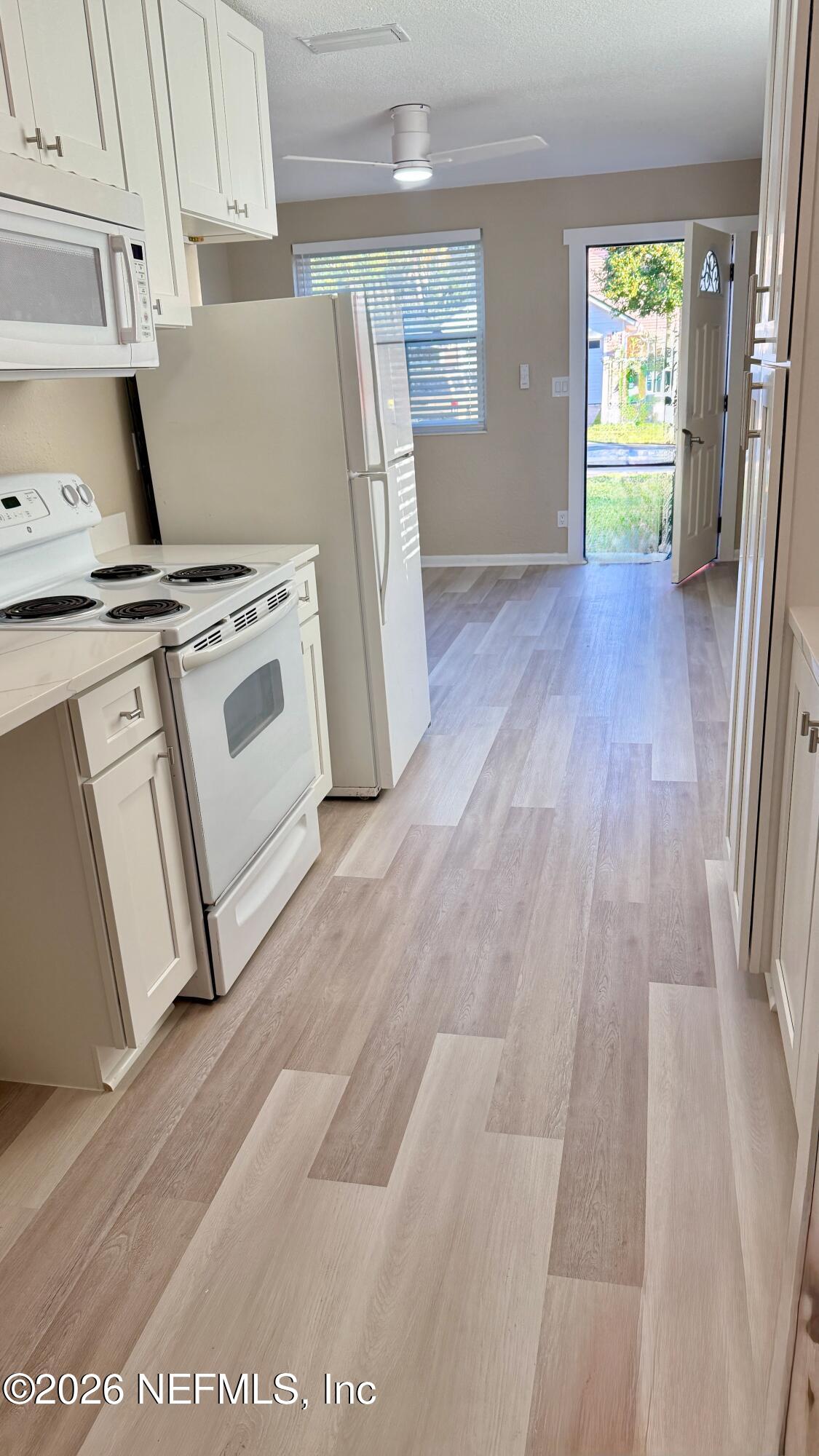 696 Kestner Road Atlantic Beach, FL 32233 - Photo 6 of 27 IMG_8433