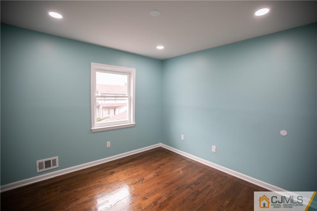 3504 Hana Road Edison, NJ 08817 - Photo 21 of 32