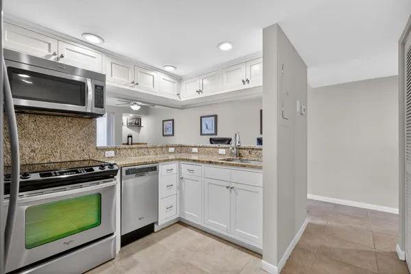 $390,000 | 1605 Highway 1, Unit 108M2, Jupiter, FL 33477