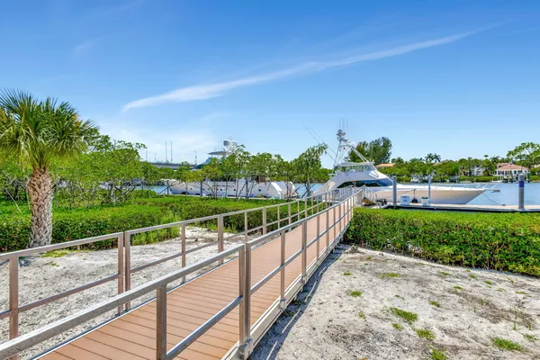 $390,000 | 1605 Highway 1, Unit 108M2, Jupiter, FL 33477