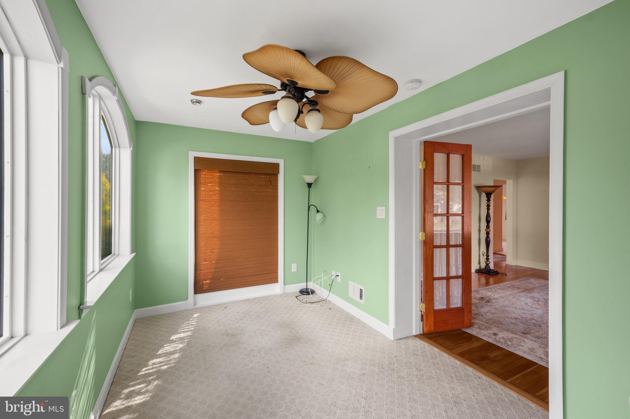 723 Filbert Street Palmyra, NJ 08065 - Photo 6 of 34 Bonus room off of living room