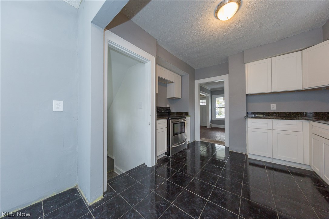 13379 Cedar Road Cleveland Heights, OH 44118 - Photo 10 of 27