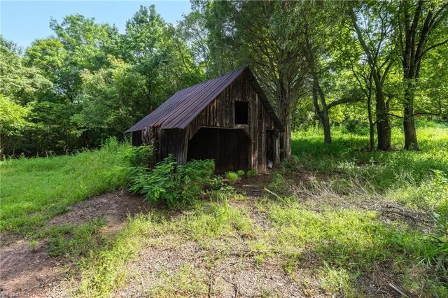 $199,900 | 5261 Highway 135, Stoneville, NC 27048