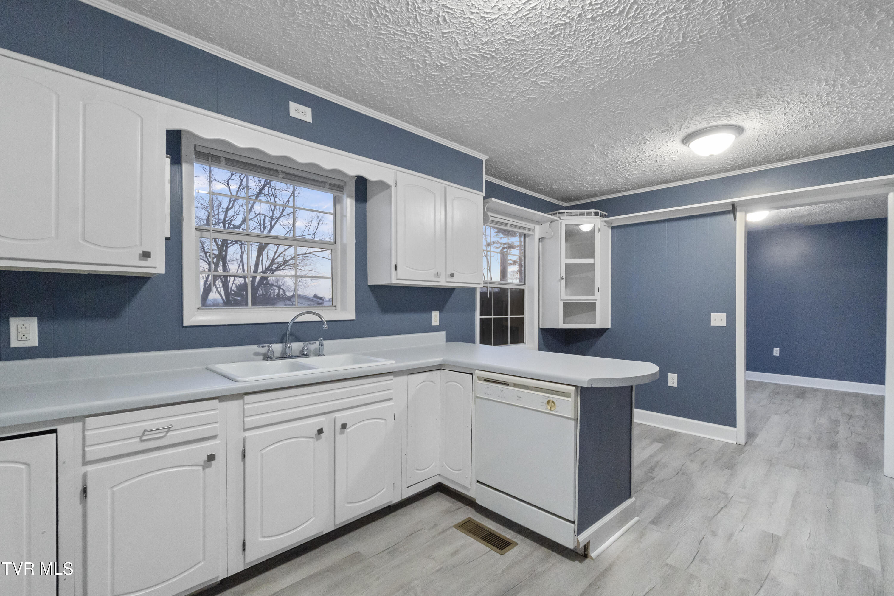 1002 Kiser Boulevard Greeneville, TN 37745 - Photo 14 of 50 DSC00233