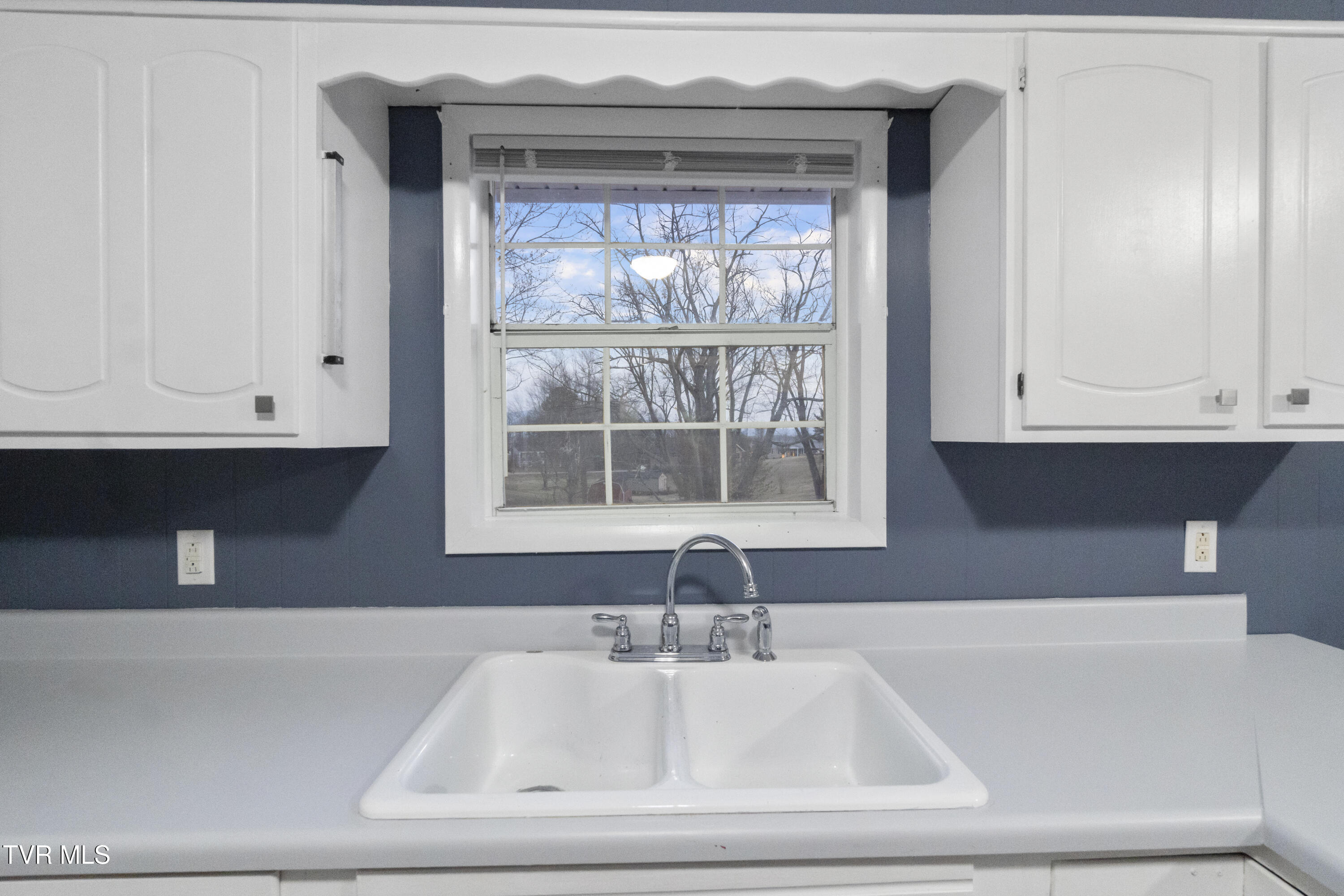 1002 Kiser Boulevard Greeneville, TN 37745 - Photo 15 of 50 DSC00236