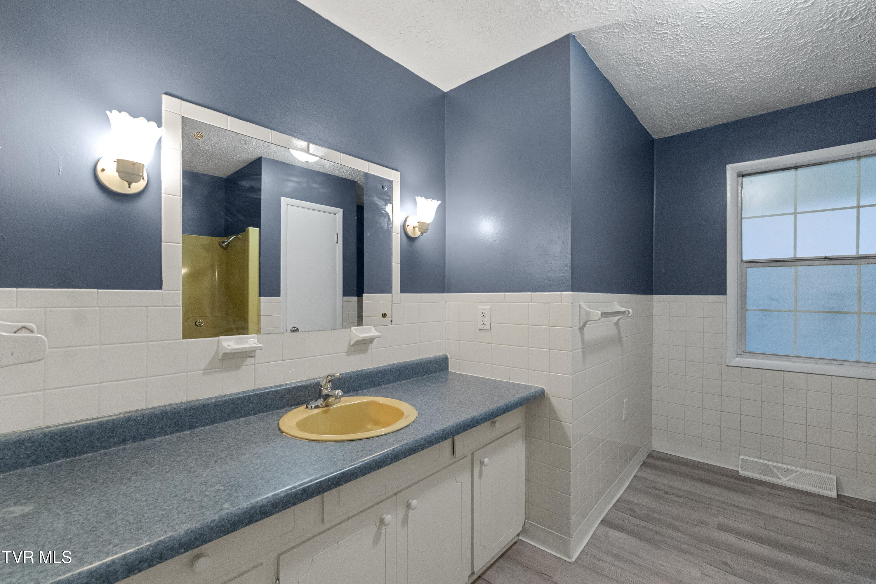1002 Kiser Boulevard Greeneville, TN 37745 - Photo 27 of 50 DSC00194