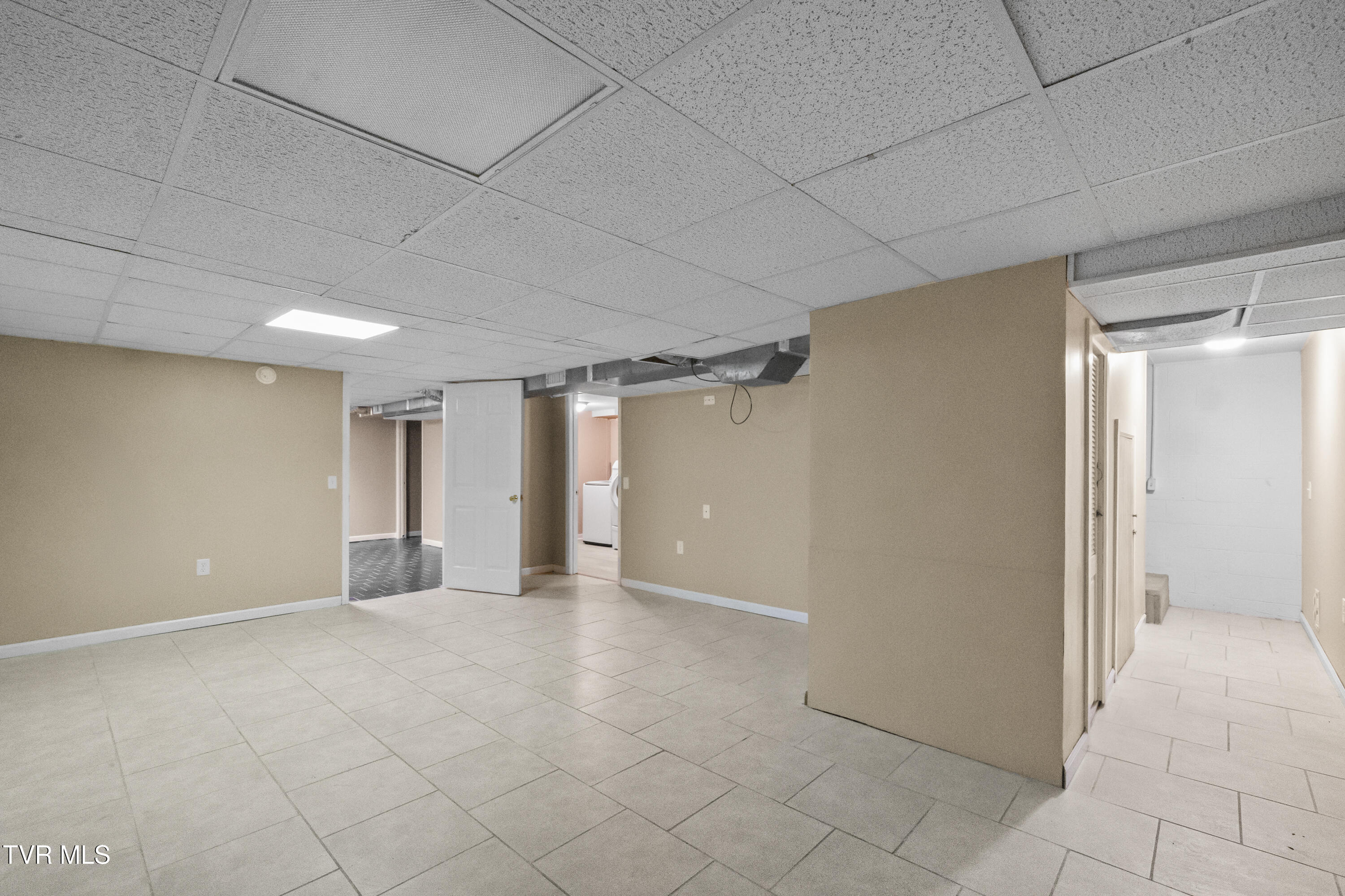 1002 Kiser Boulevard Greeneville, TN 37745 - Photo 33 of 50 DSC00263