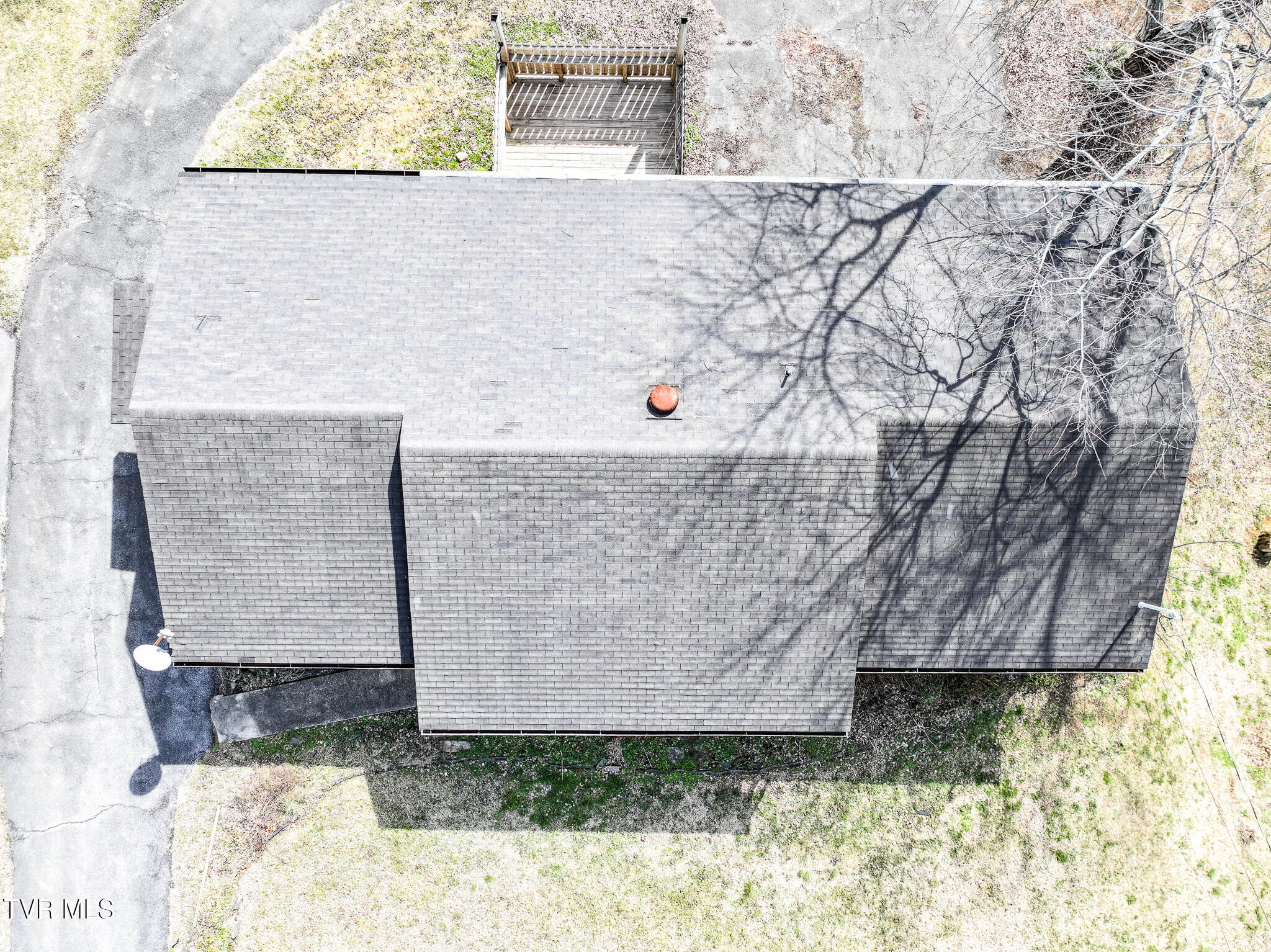 1002 Kiser Boulevard Greeneville, TN 37745 - Photo 47 of 50 DJI_20260214134434_0005_D