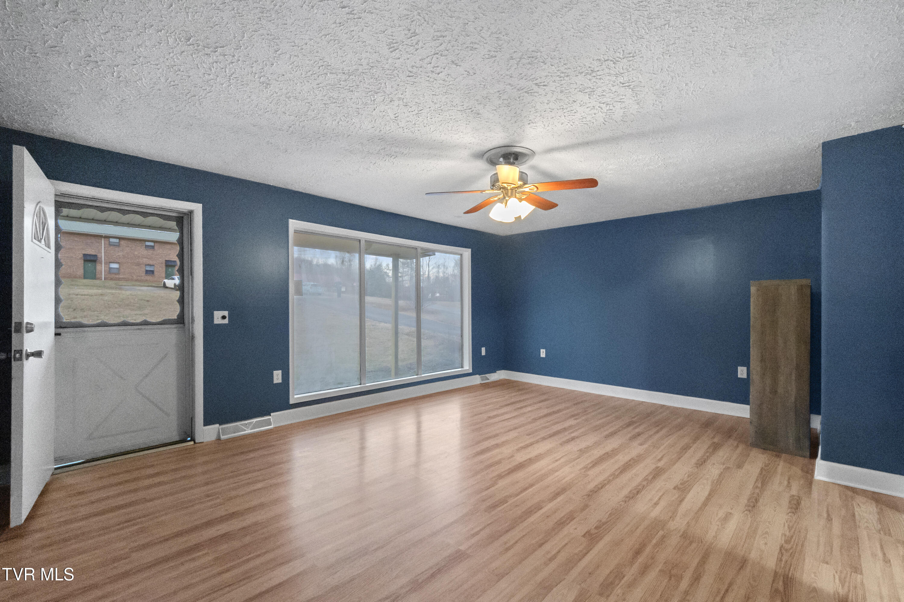 1002 Kiser Boulevard Greeneville, TN 37745 - Photo 5 of 50 DSC00200